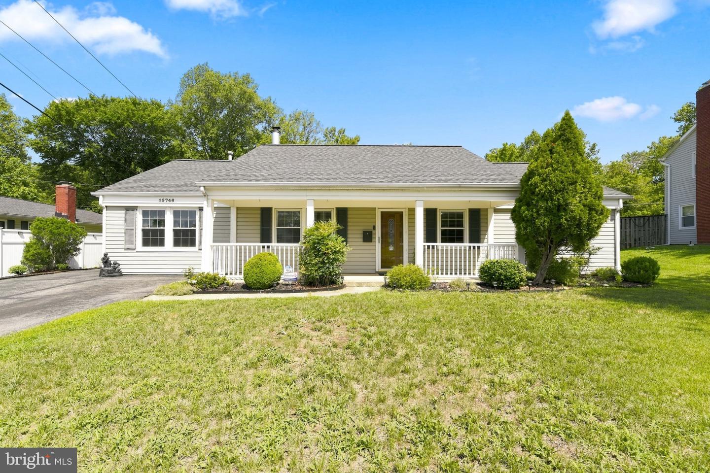 15746 Pointer Ridge Dr — photo