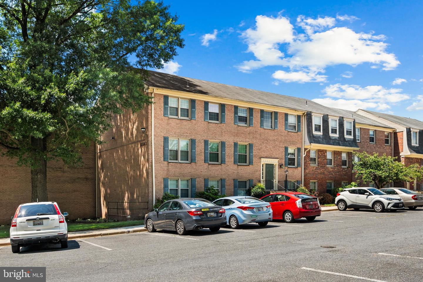 6034 Westchester Park Dr #Apt 101 — photo