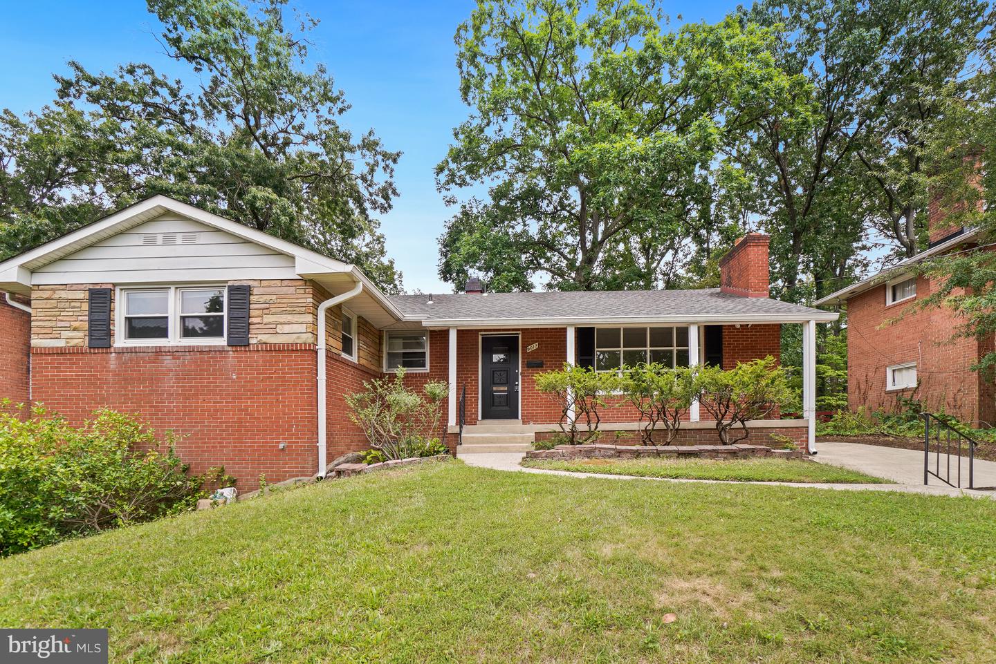 9017 Saint Andrews Pl — photo