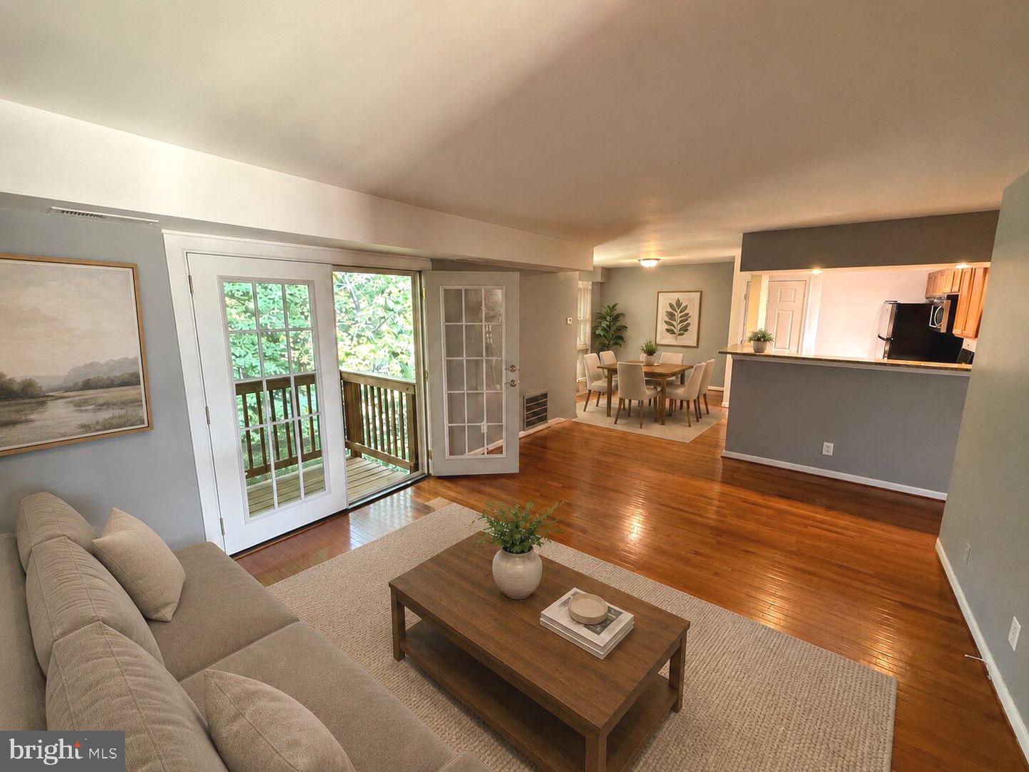 7514 Hawthorne St #5 — photo