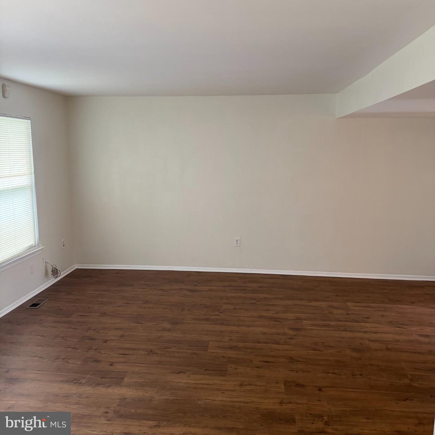 9019 Continental Pl — photo