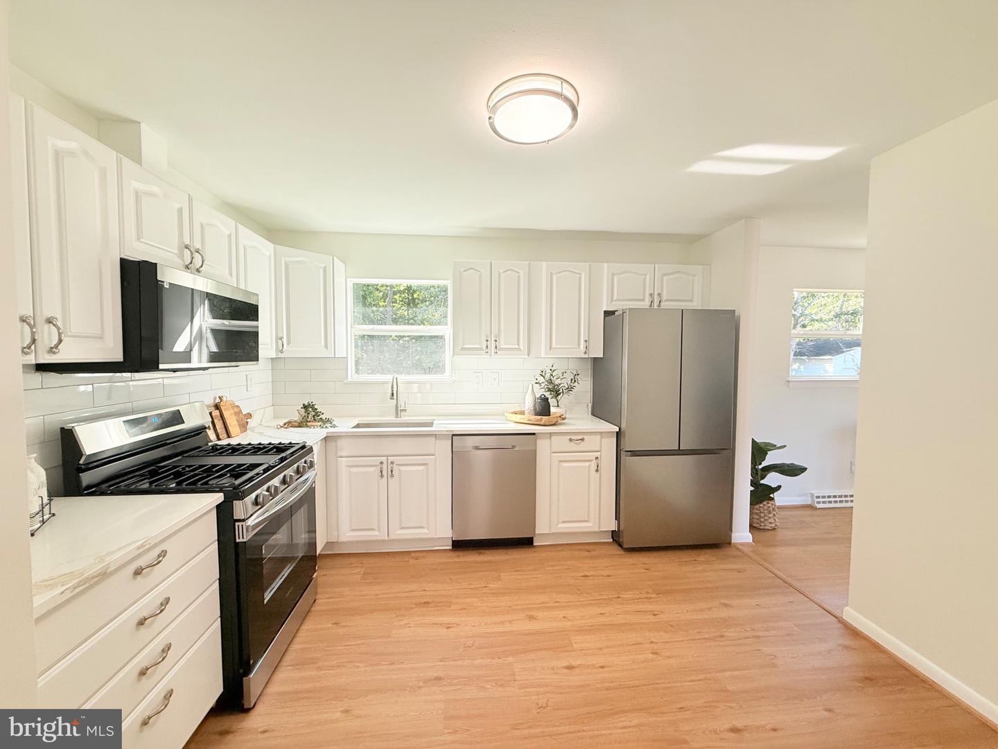 9521 Gwynndale Dr — photo