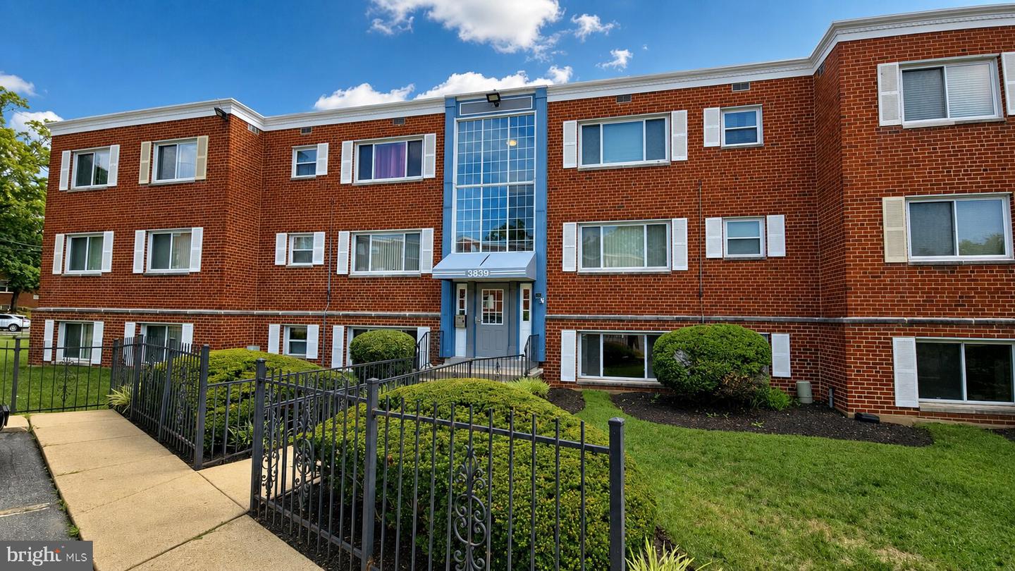3839 Hamilton St #K-301 — photo