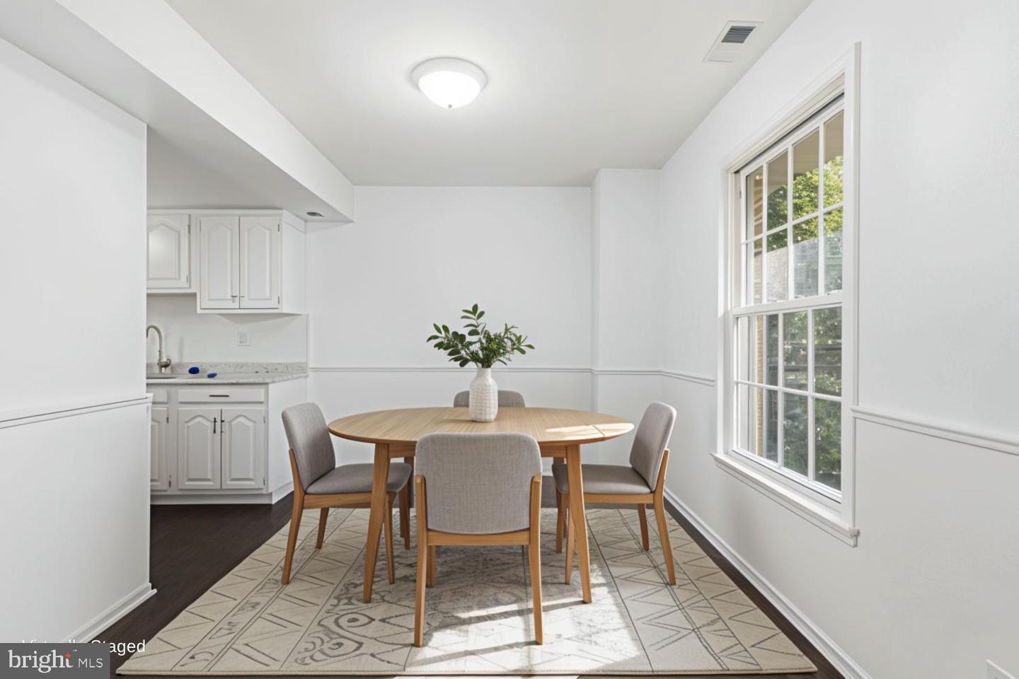 5920 Westchester Park Dr — photo