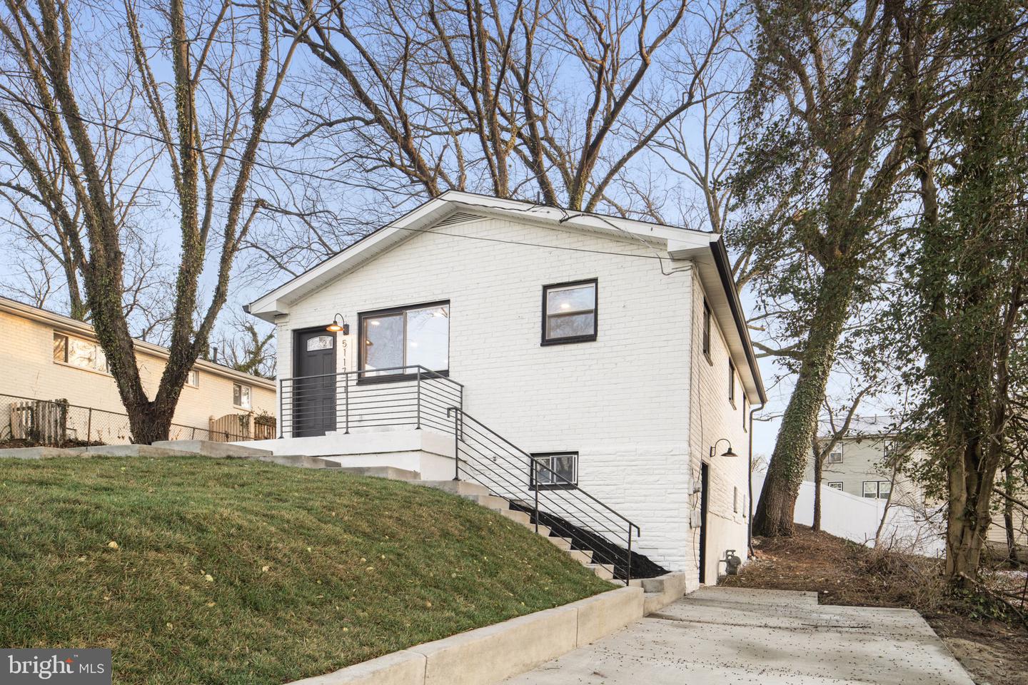 5117 Emo St — photo