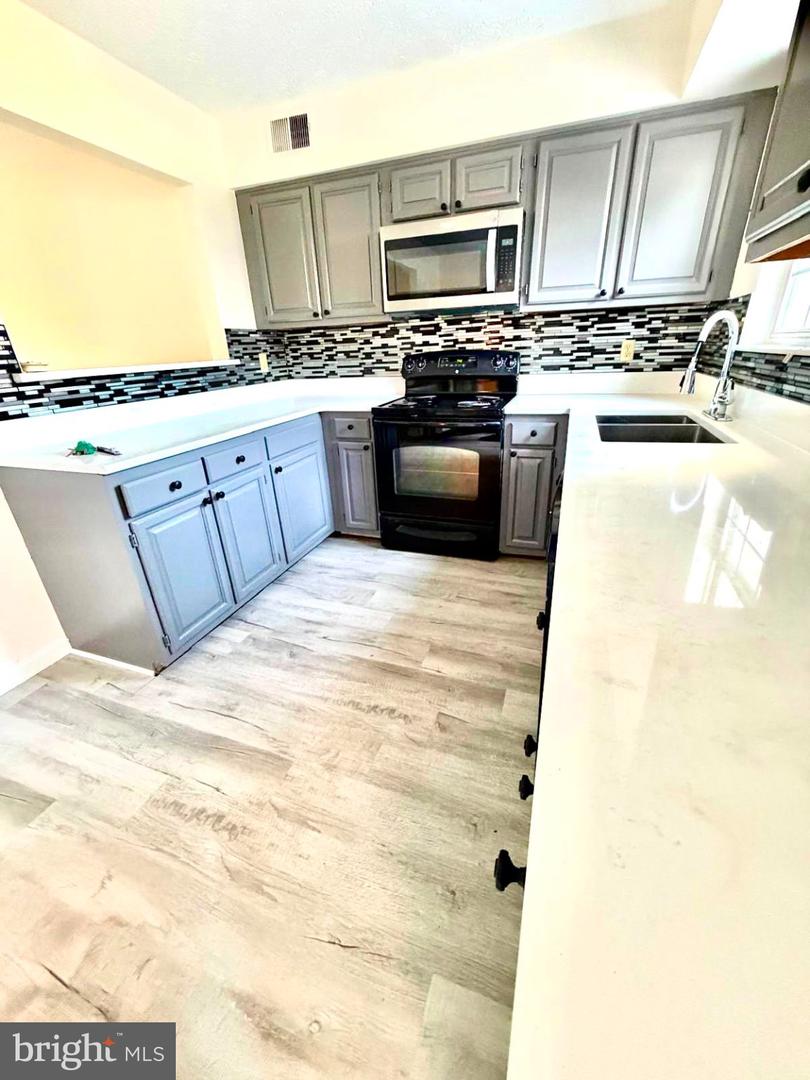 10526 Joyceton Dr — photo