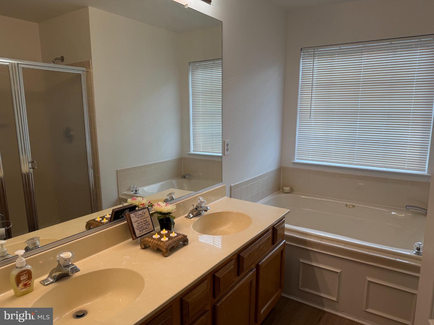 11403 Gunpowder Dr — photo