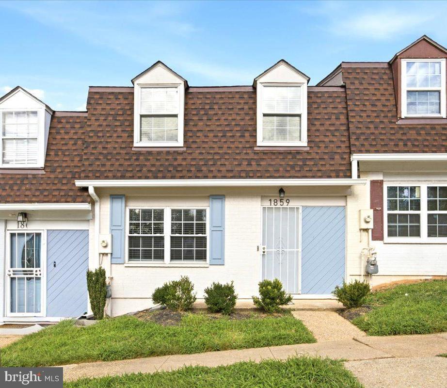 1859 Village Green #W-155 — photo