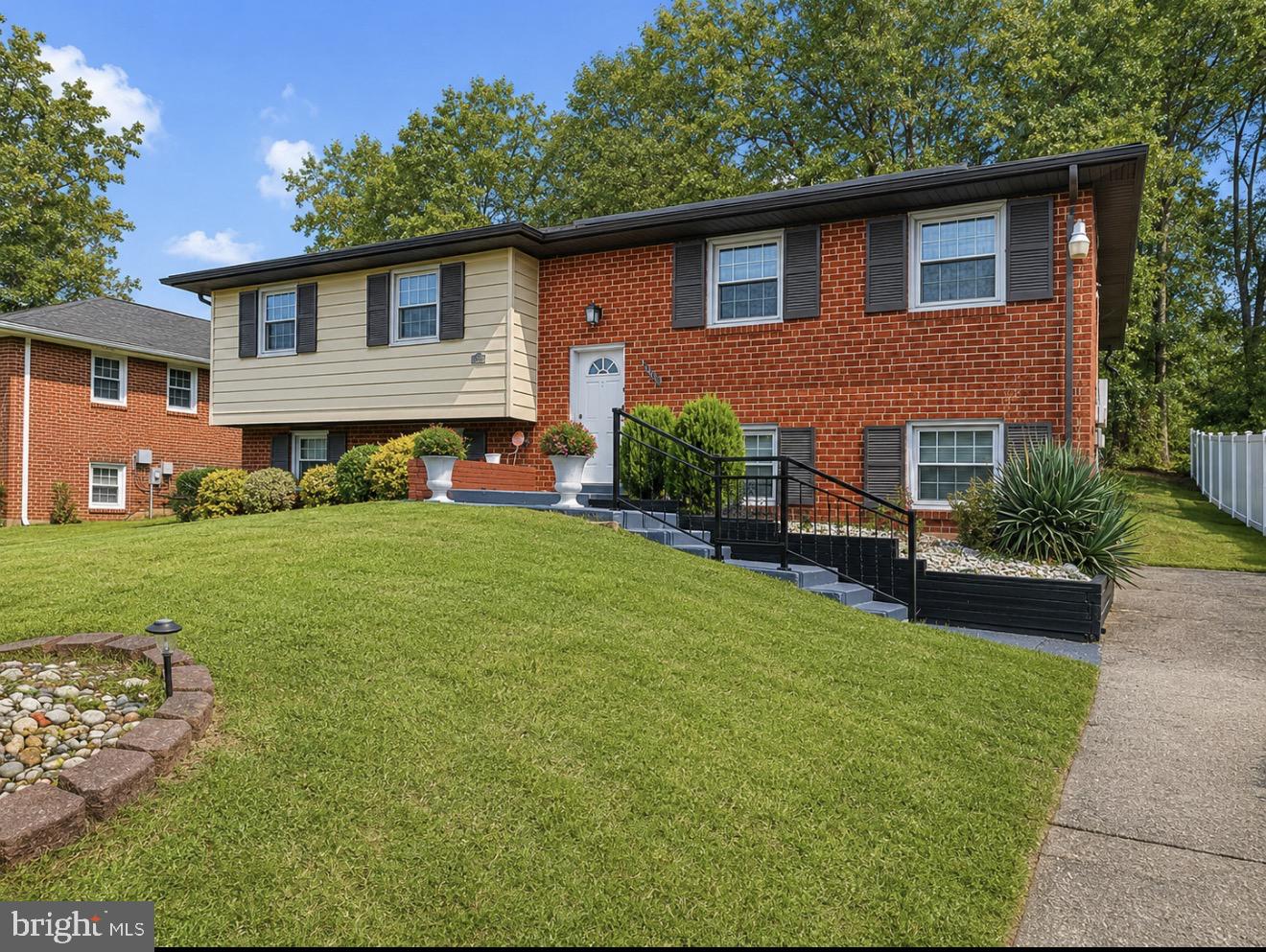 10911 Trafton Dr — photo
