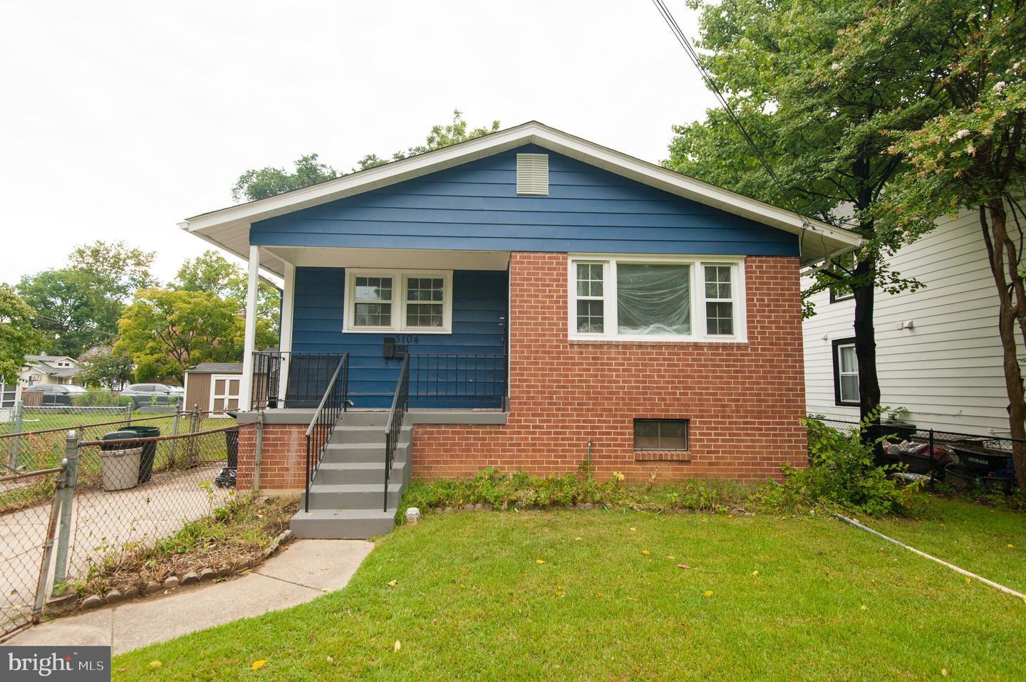3104 Upshur St — photo