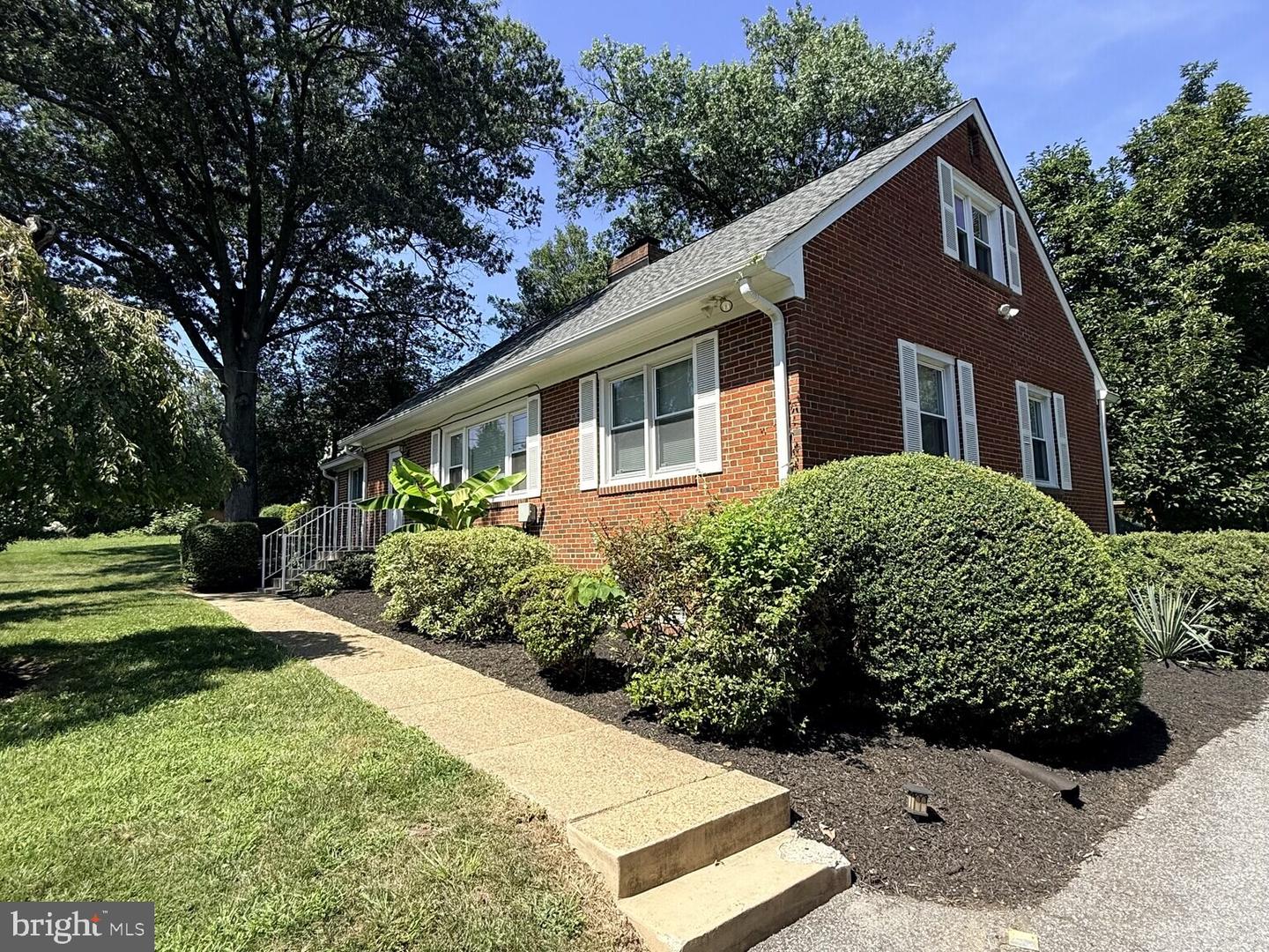11308 Cedar Ln — photo