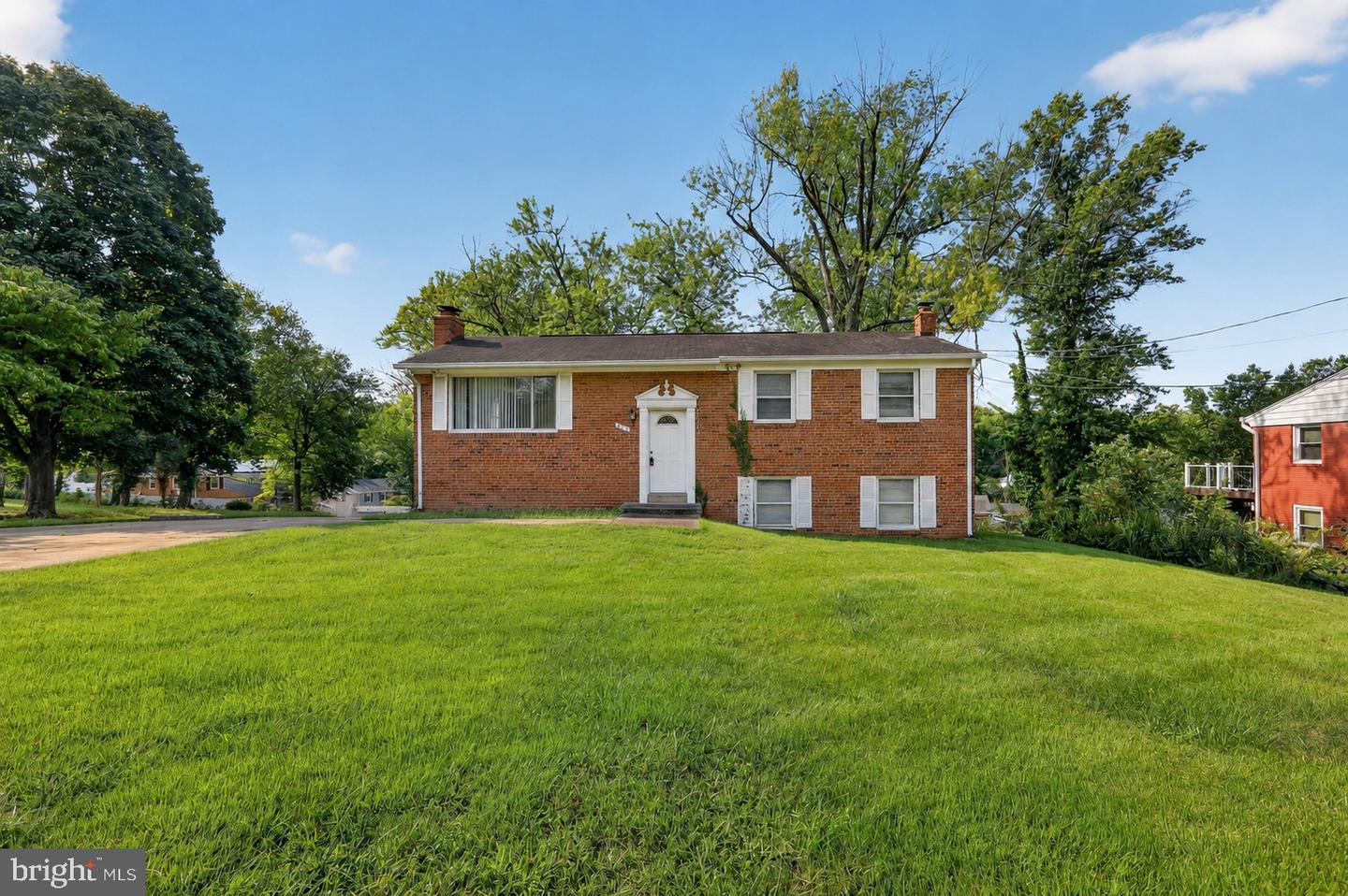 5711 Old Temple Hill Rd — photo