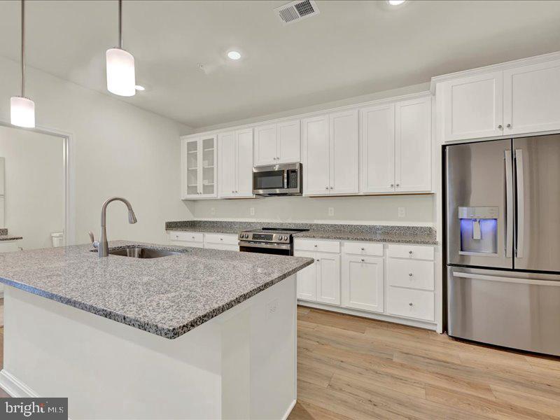 4003 Seaside Alder Rd #0302 - Holly — photo