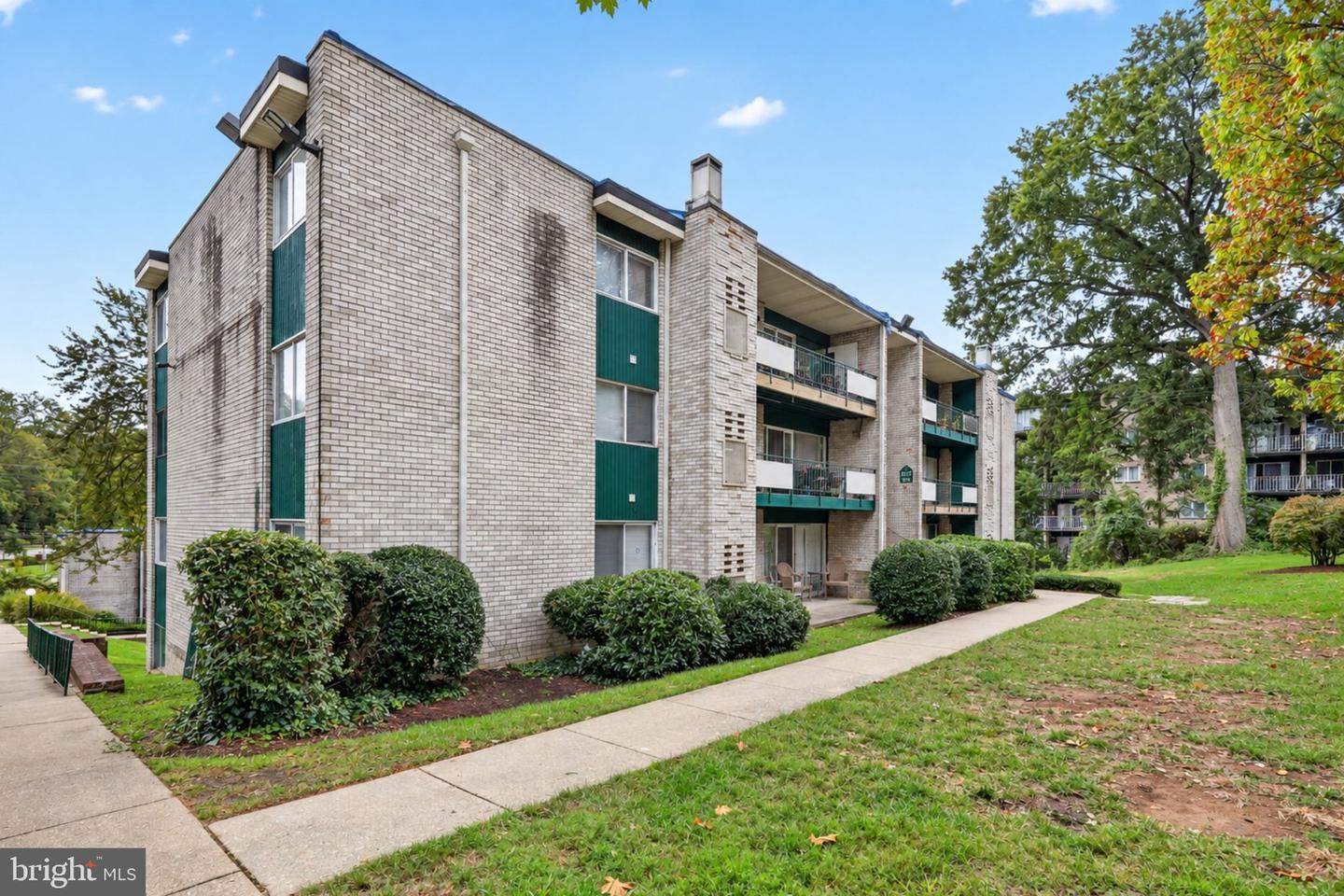 9272 Adelphi Rd #101 — photo