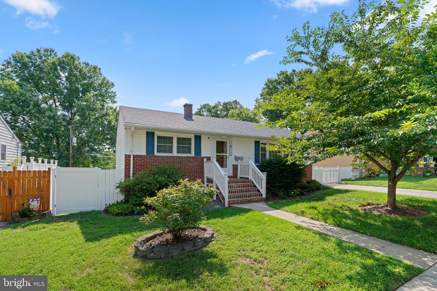 1106 Beall Pl — photo