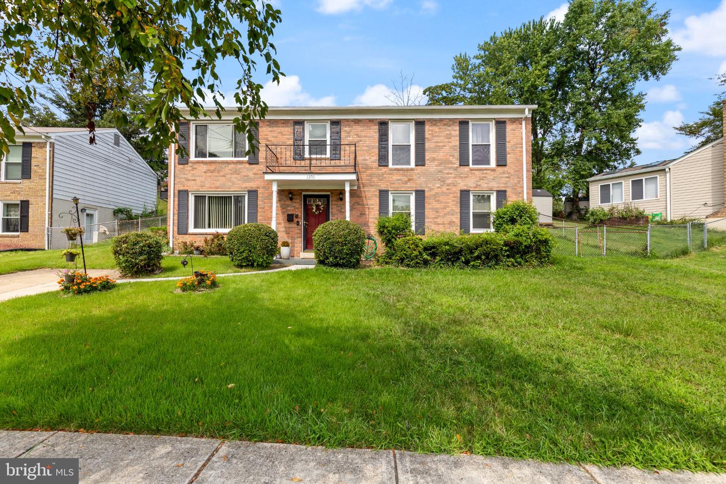1303 Wendover Ct — photo