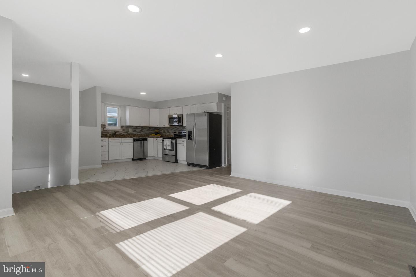 5004 Roanoke Pl — photo