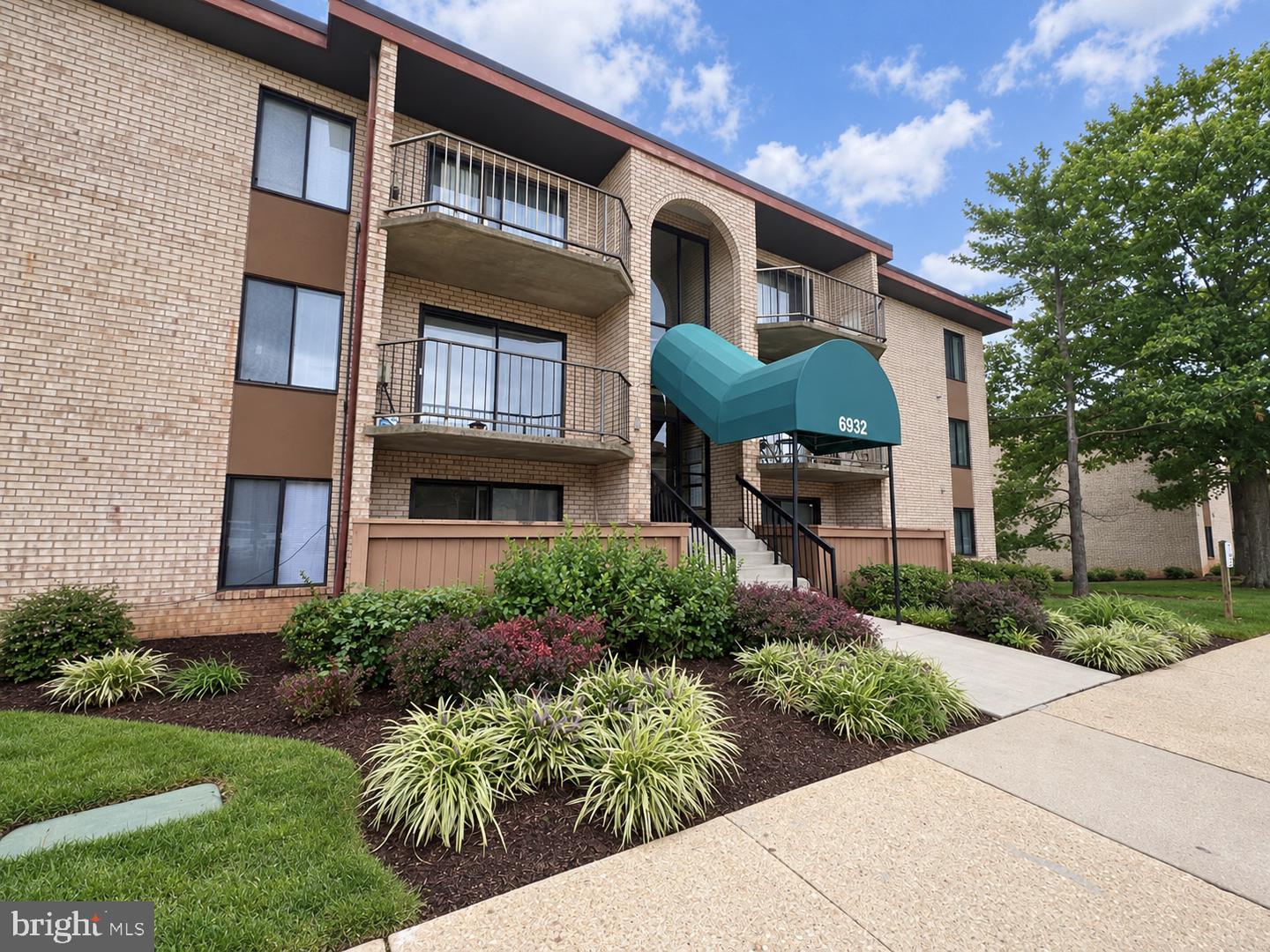 6932 Hanover Pkwy #203 — photo