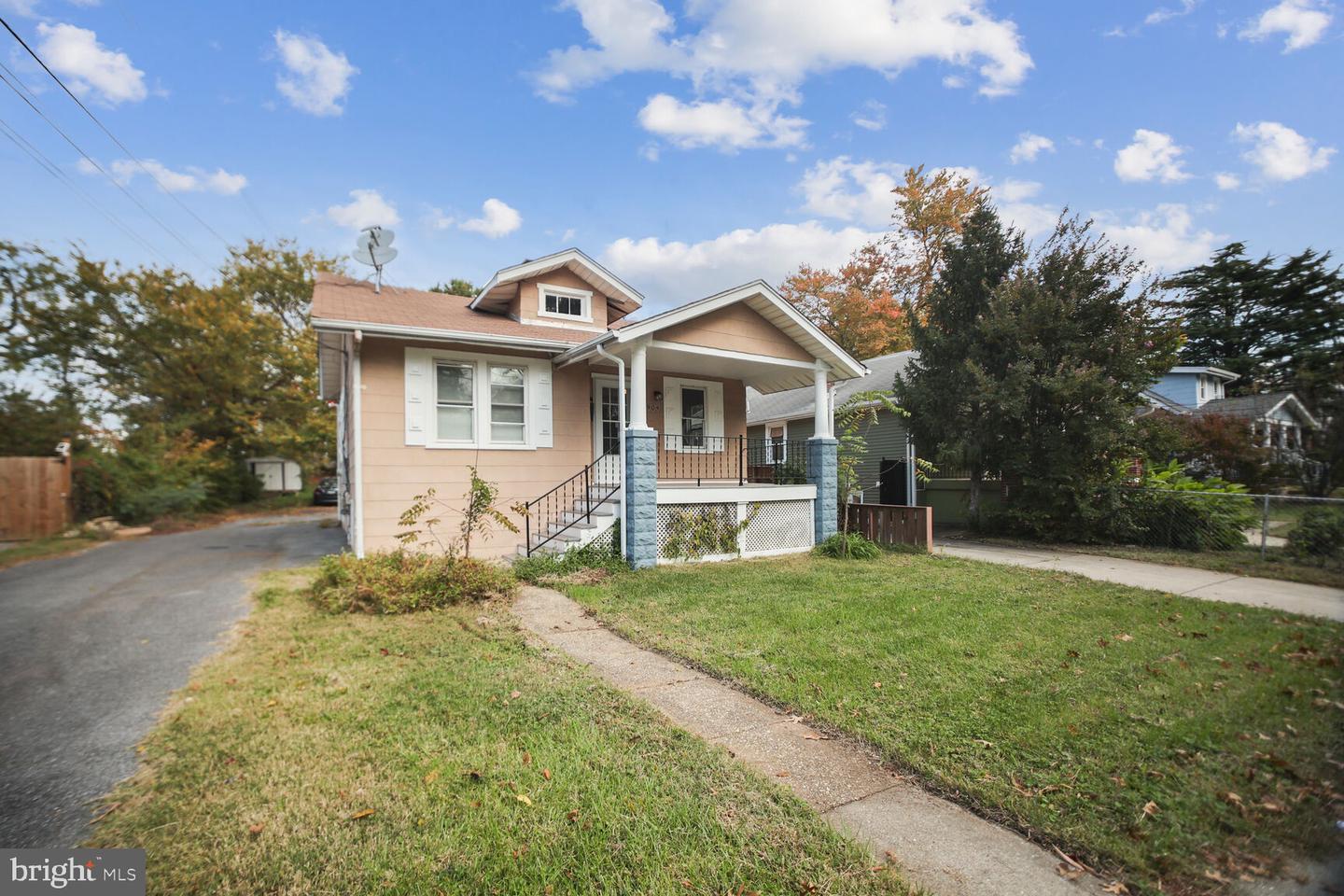 3904 Queensbury Rd — photo