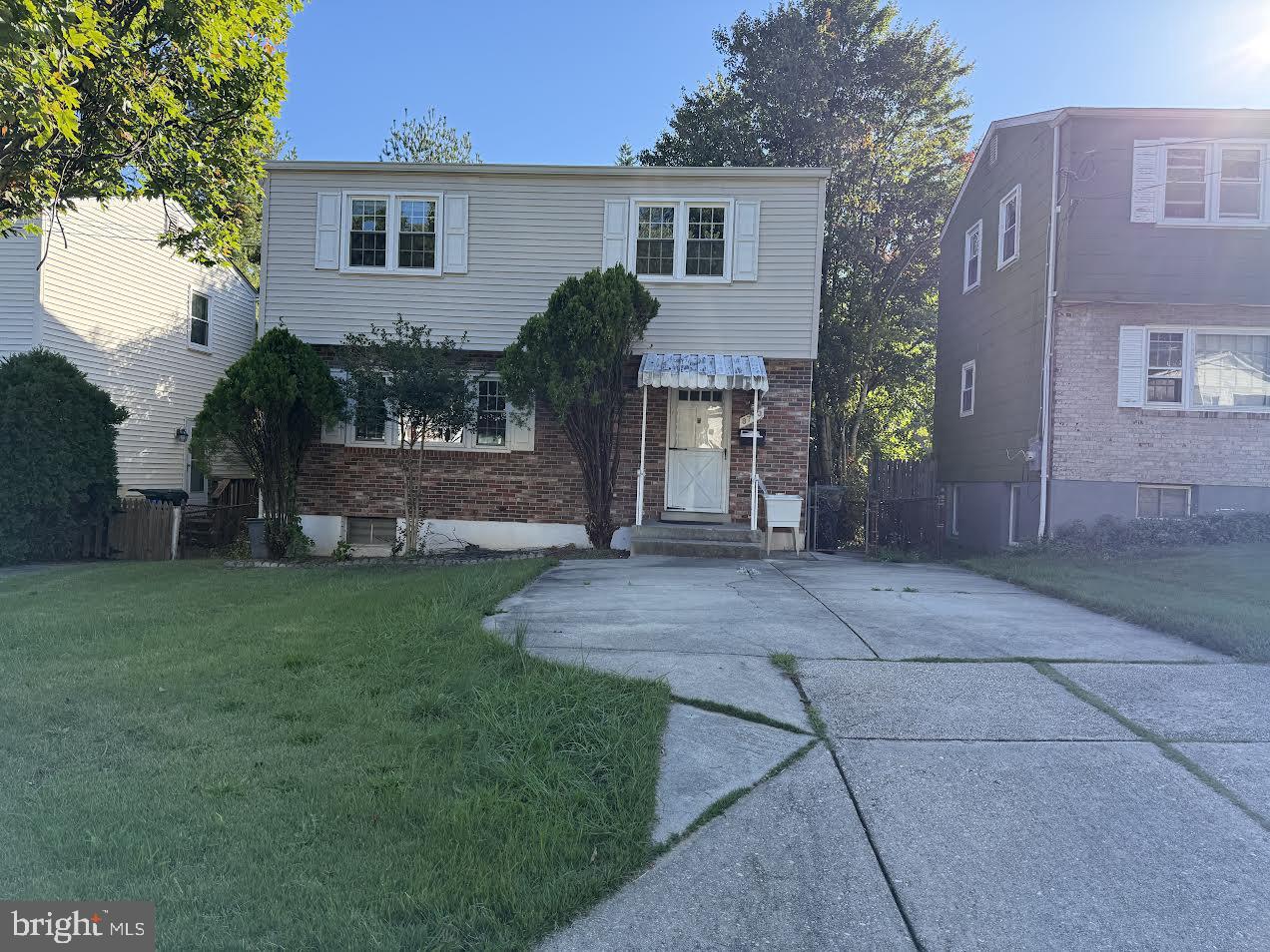 8703 34th Ave — photo