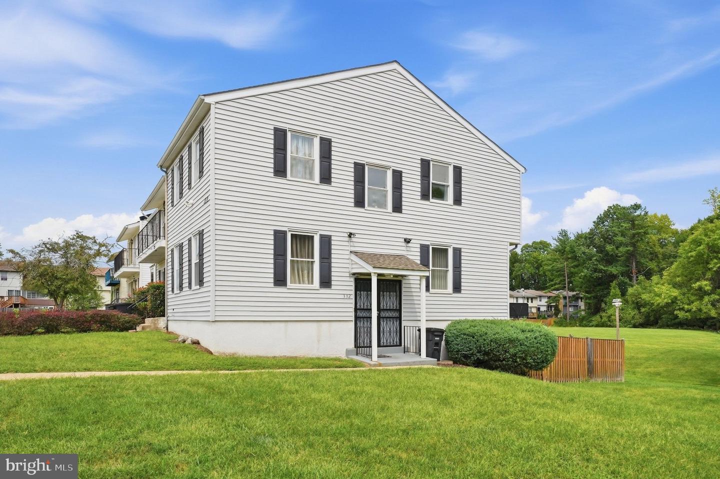 332 Harry S Truman #237 — photo