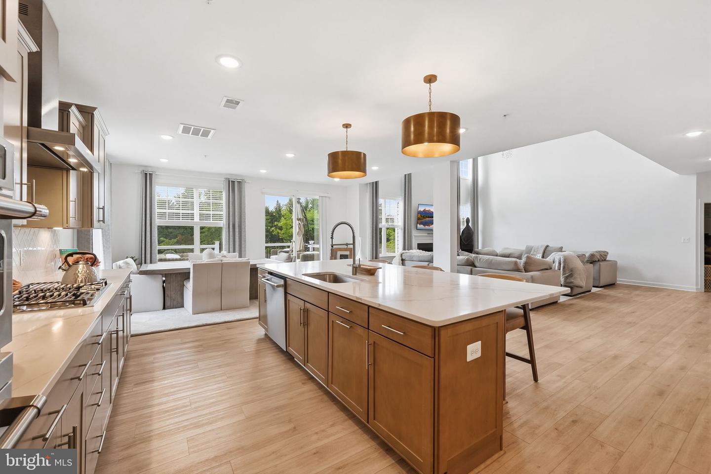 7104 Corner Creek Way — photo