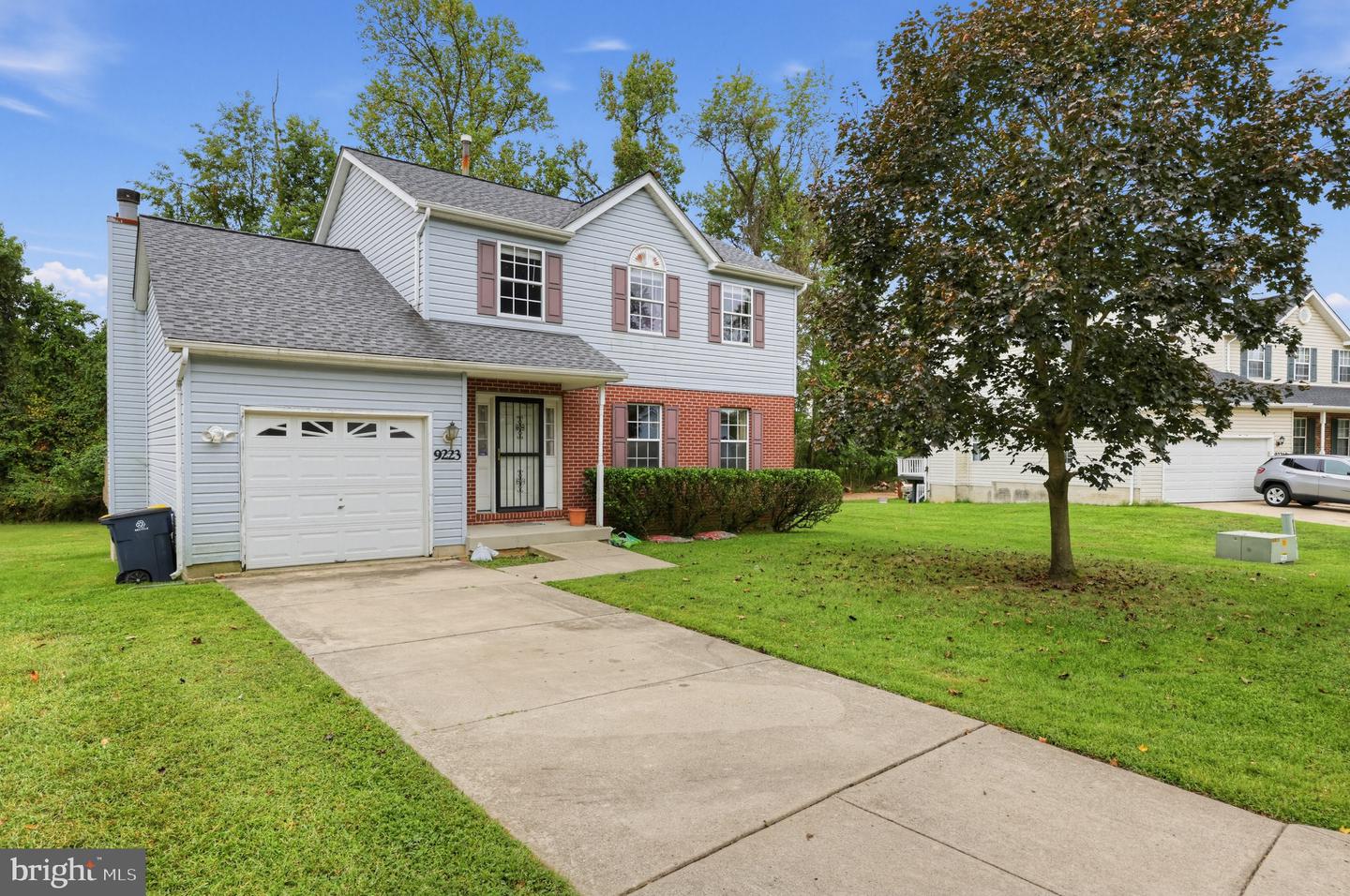 9223-Gary E Gary Ln E — photo