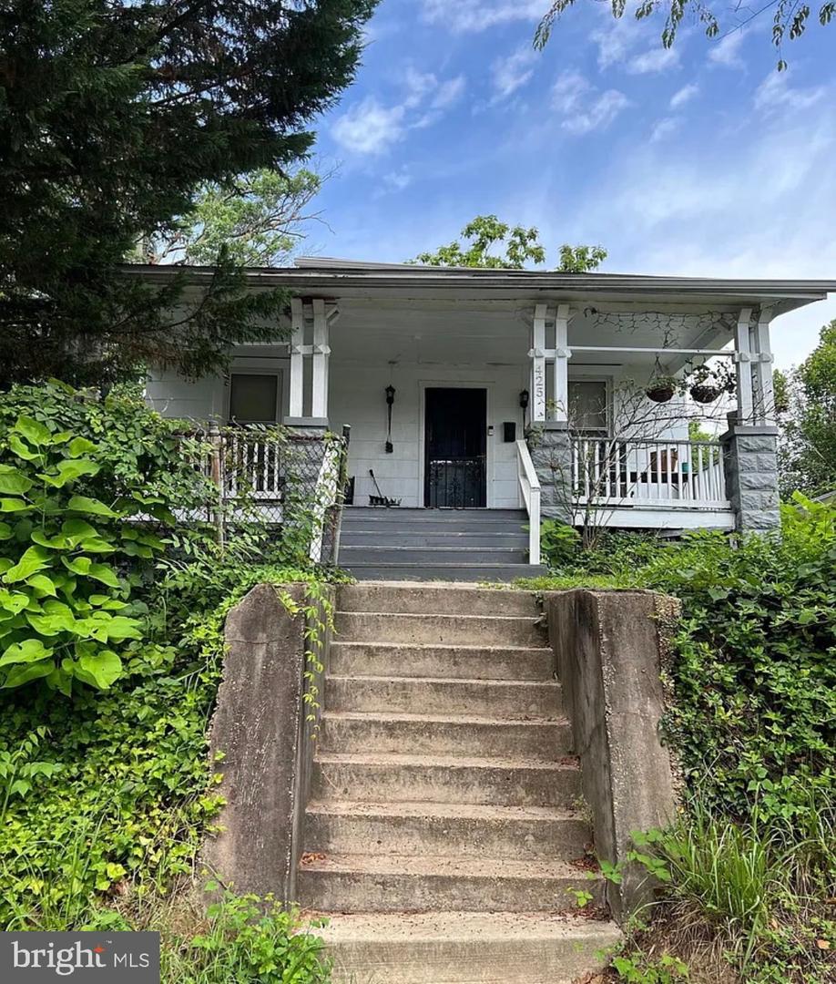 425-. Clovis Ave — photo