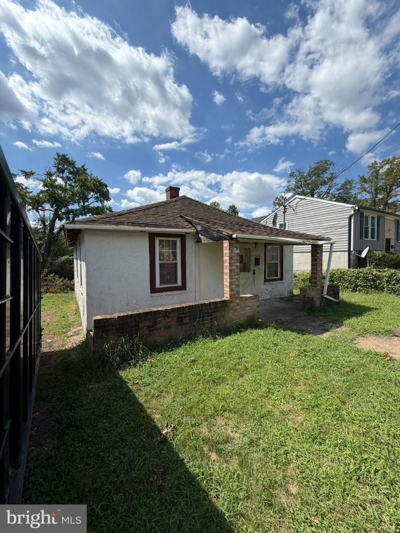 1312 Eli Pl — photo