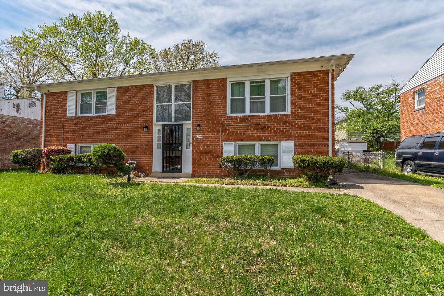 1301 Iron Forge Rd — photo