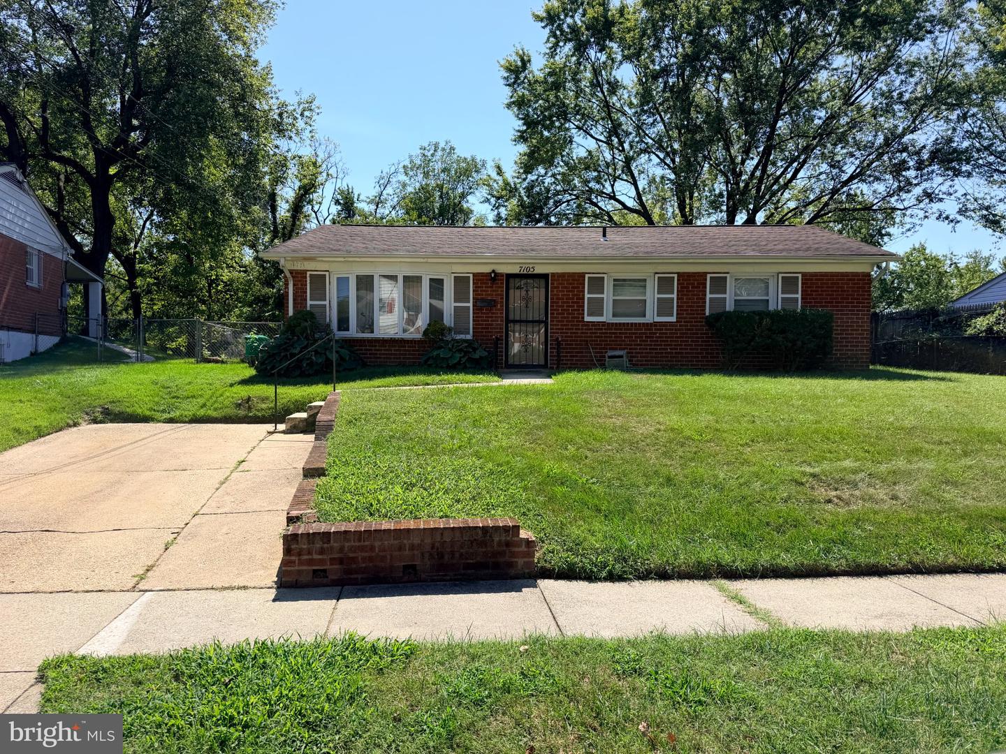 7105 Giddings Dr — photo