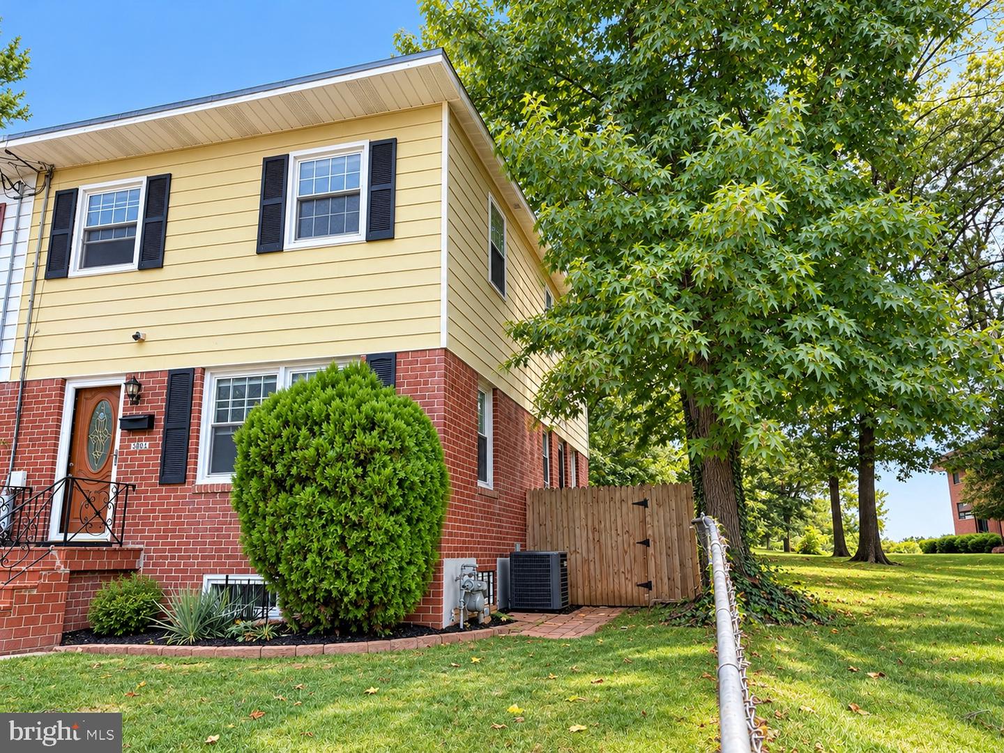5001 Glassmanor Dr — photo