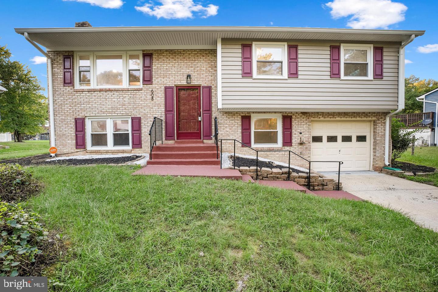 608 Shelfar Pl — photo
