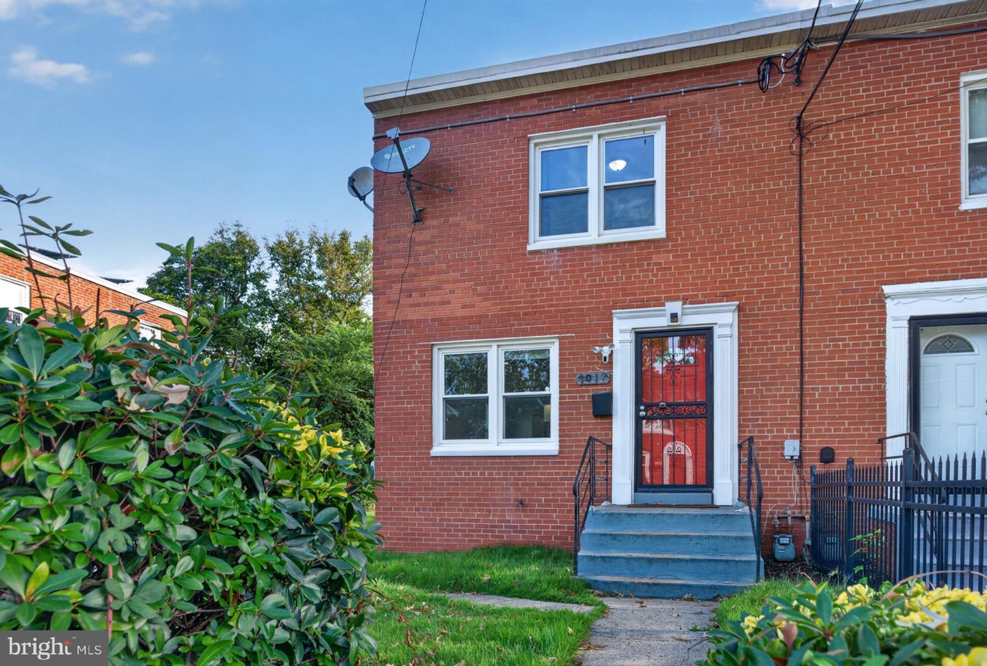1017 Booker Dr — photo