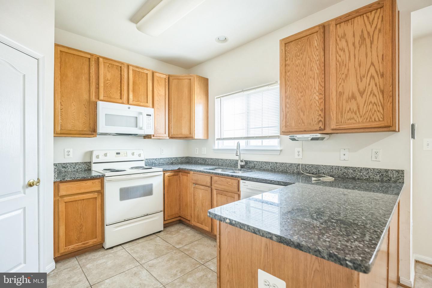 15504 Kennett Square Way — photo