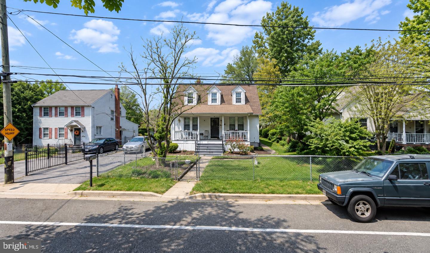 2631 Parkland Dr — photo