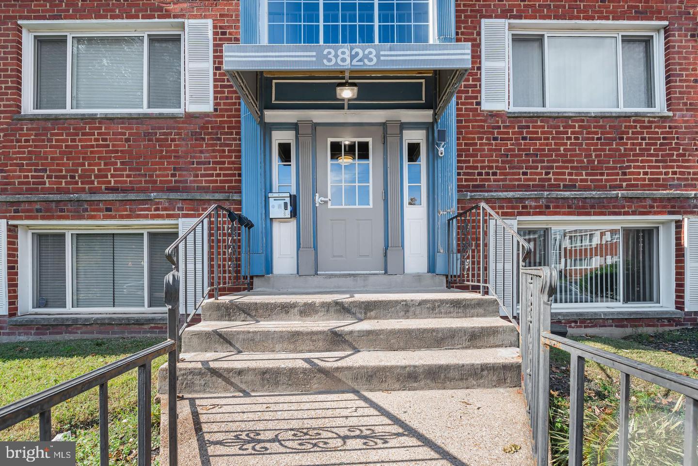 3823 Hamilton St #B-303 — photo