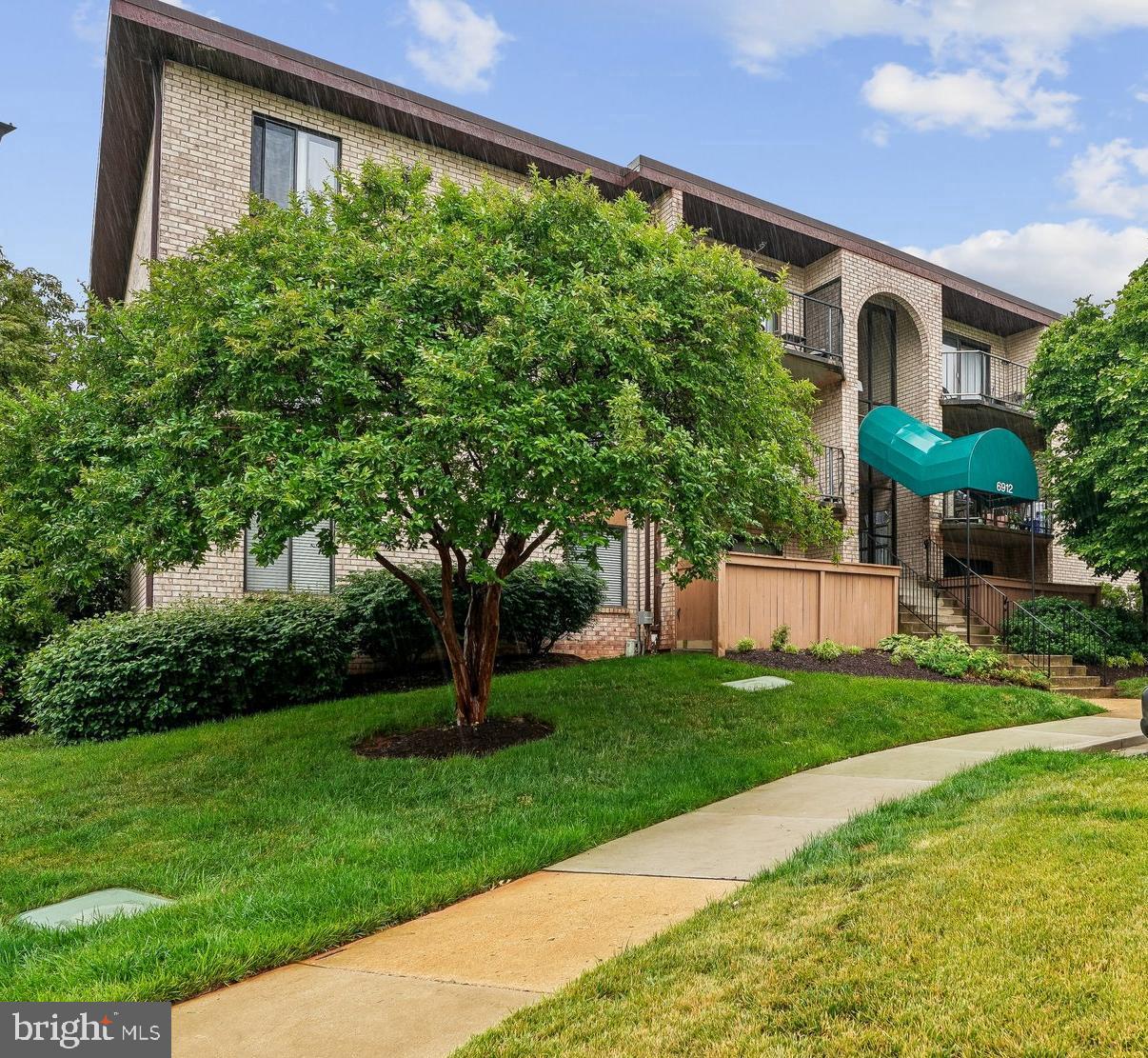6912 Hanover Pkwy #301 — photo