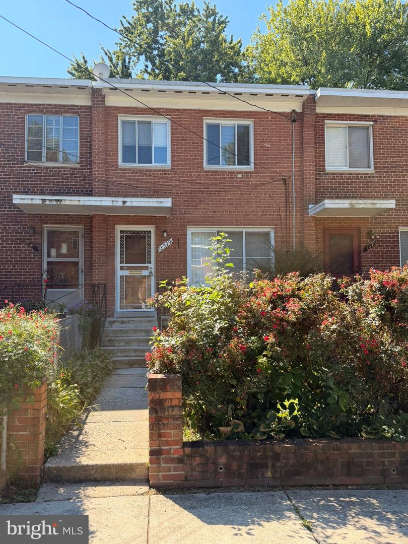 3539 Madison Pl — photo