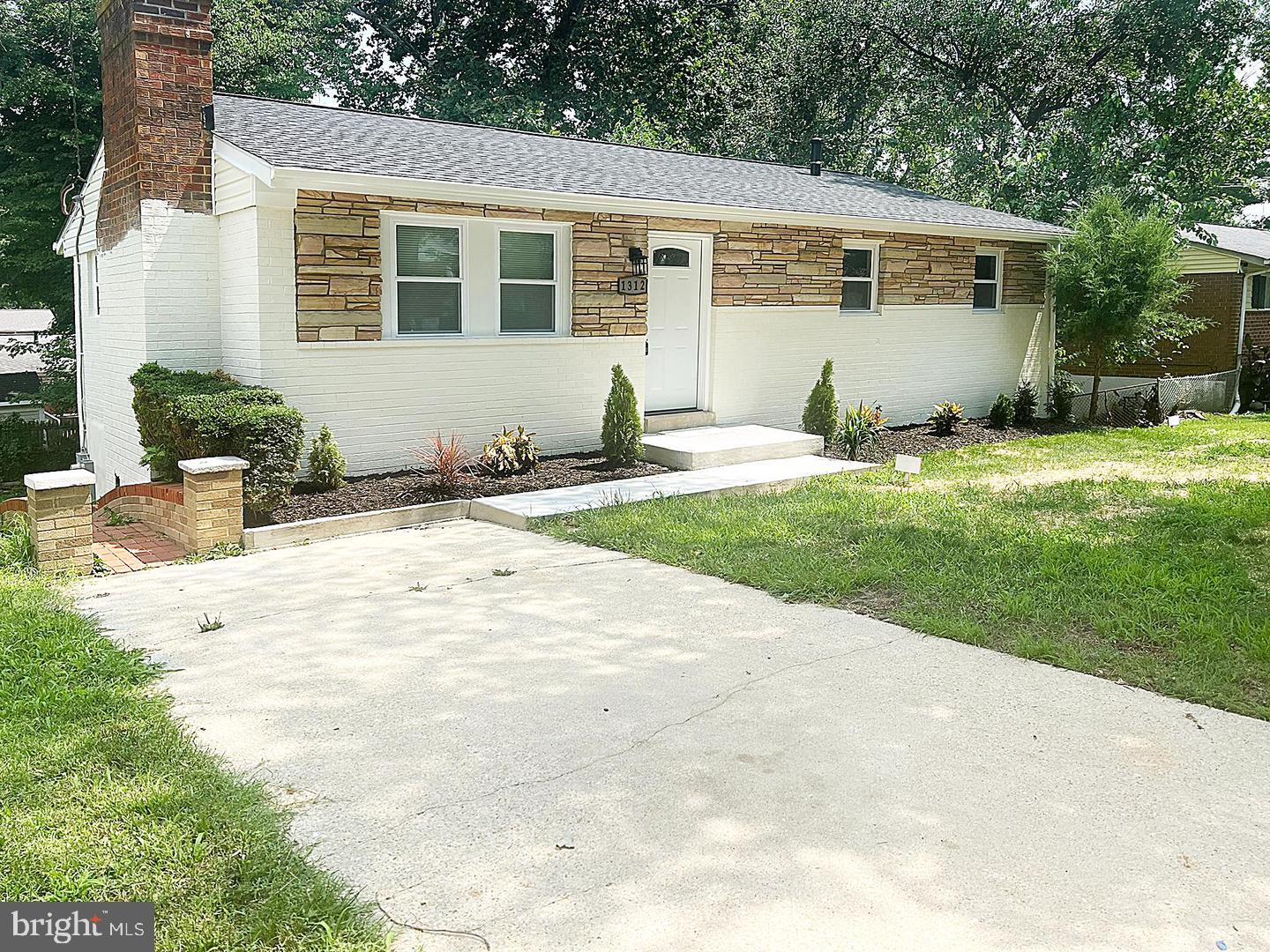 1312 Woodlark Drive — photo