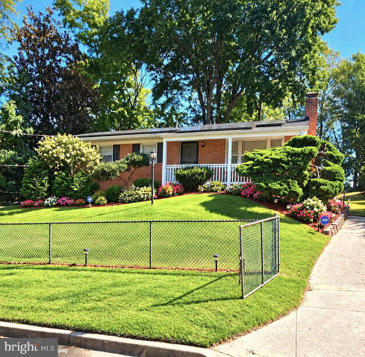 7302 Epping Ave — photo