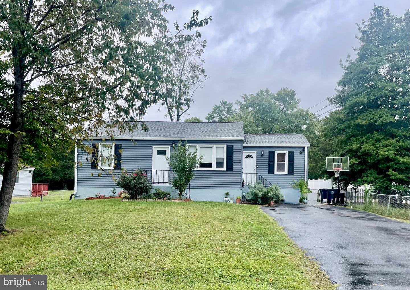 10214 Griff Dr — photo