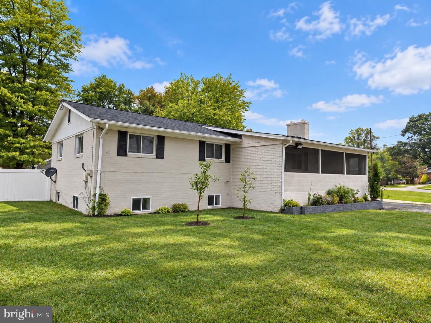 7411 Colchester Dr — photo