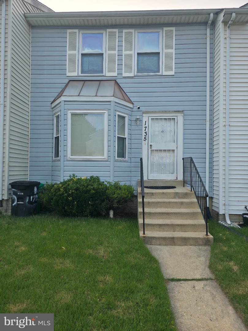 1735 Tulip Ave — photo