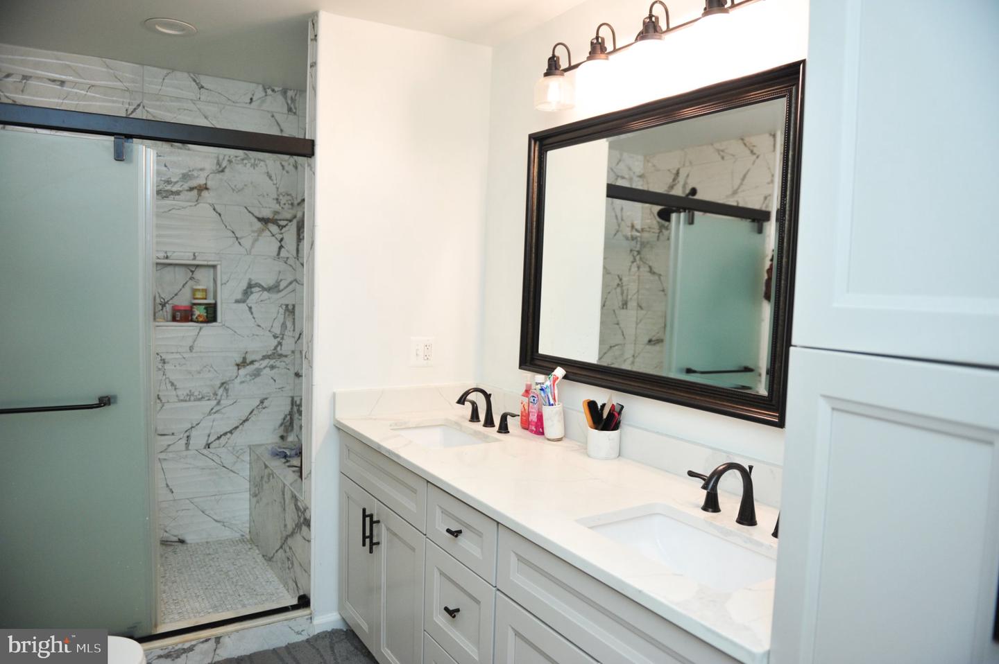 6711 Village Park Dr — photo
