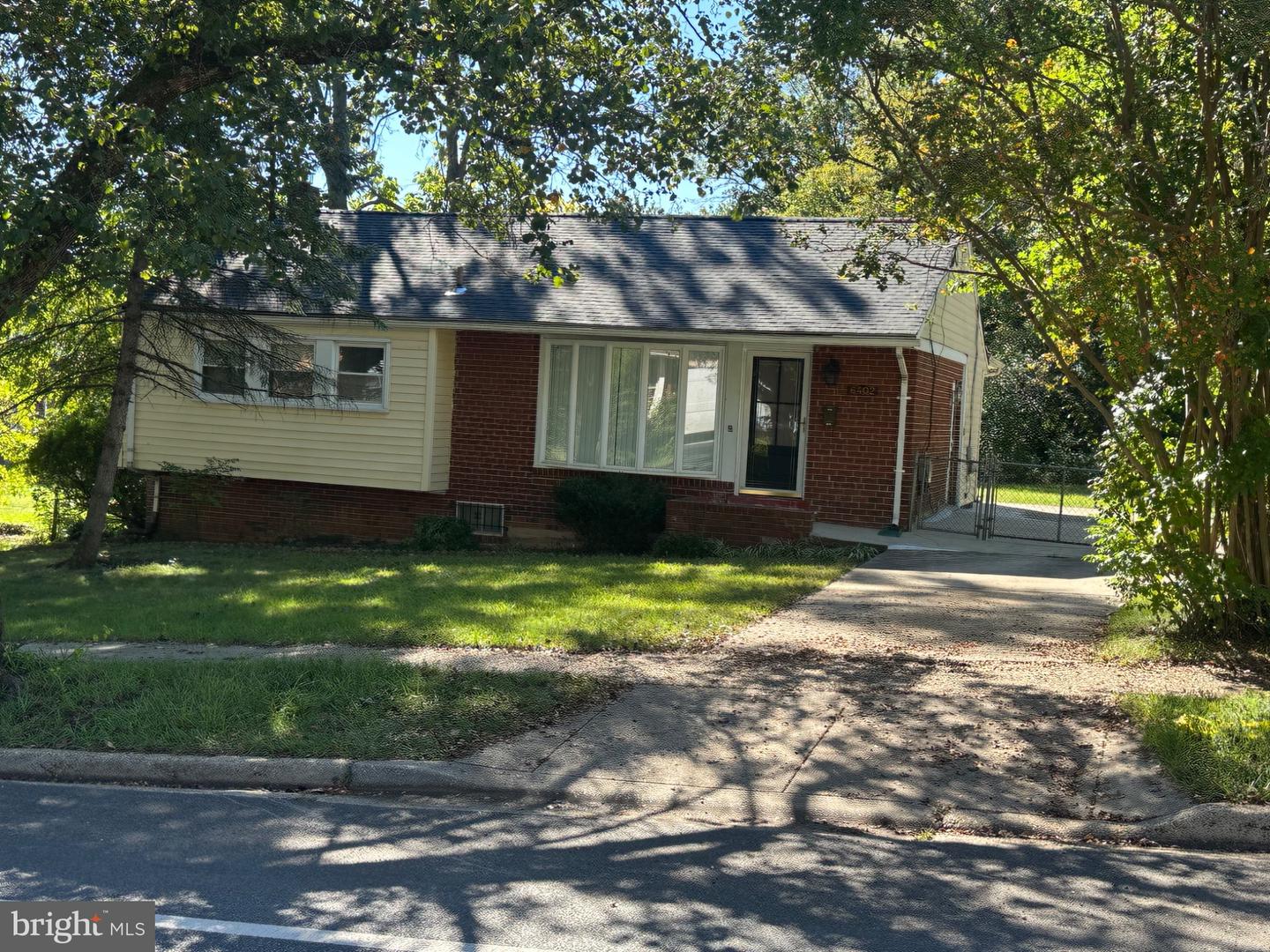 6402 Lamont Dr — photo