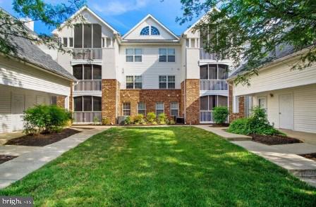 6602 Lake Park Dr #202 — photo