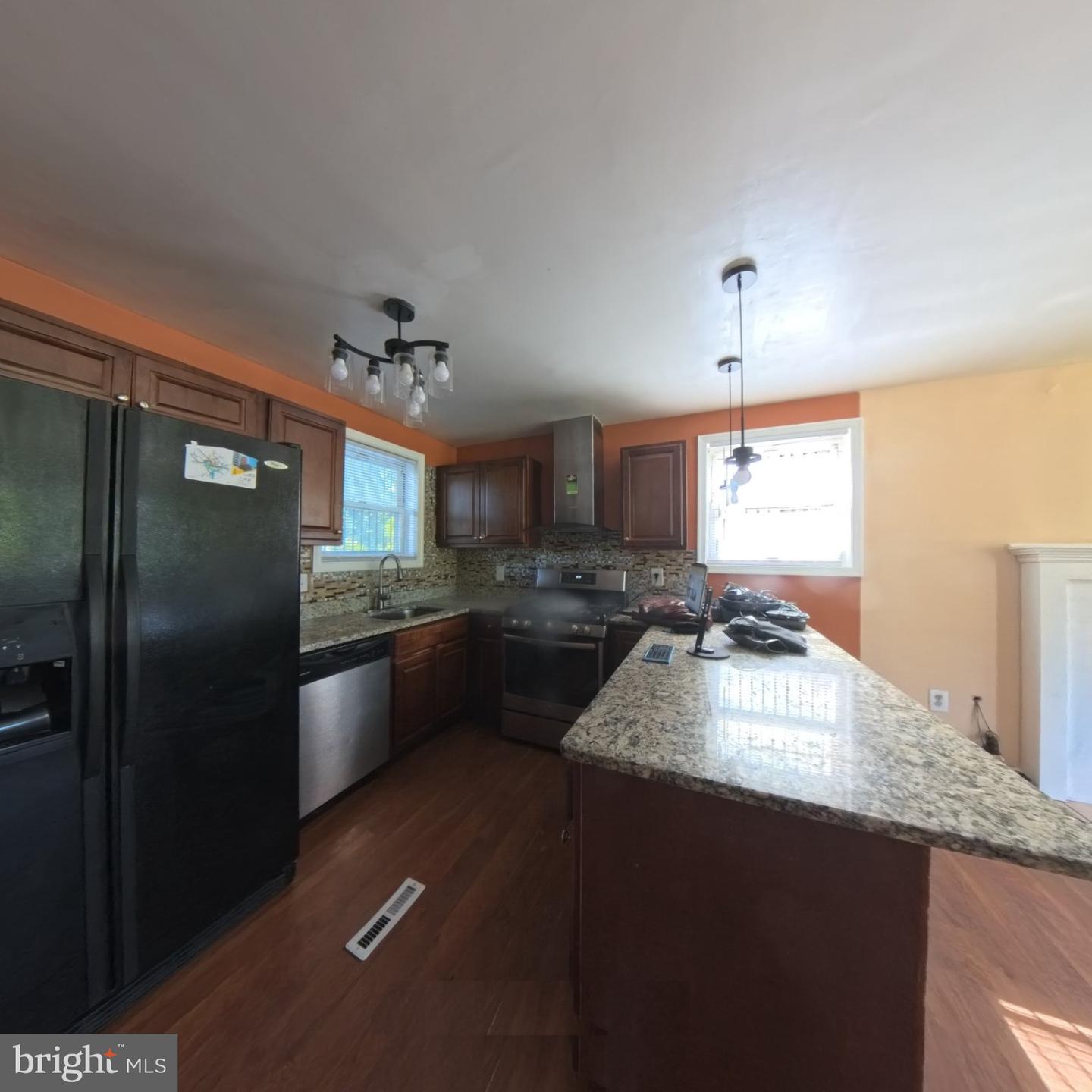 8103 20th Ave — photo