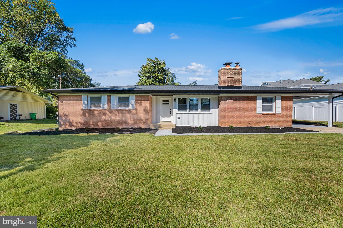 305 River Bend Rd — photo