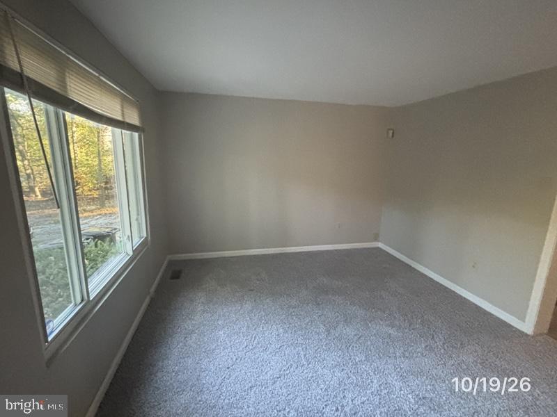 1401 Farmington Rd E — photo